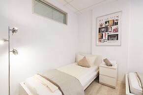 Garden House   & Eastpark Apartments