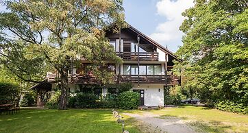 Garden House   & Eastpark Apartments