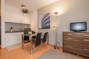 Garden House   & Eastpark Apartments