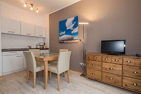 Garden House   & Eastpark Apartments