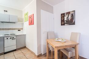 Garden House   & Eastpark Apartments