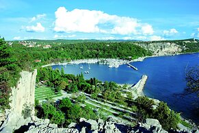 Camping Village Mare Pineta Baia Sistiana