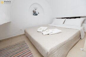 Tholaria Boutique Hotel