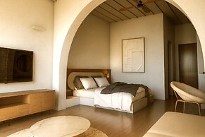 Tholaria Boutique Hotel