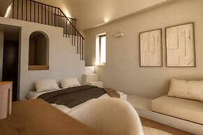Tholaria Boutique Hotel