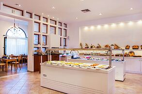 Acrotel Lily Ann Village