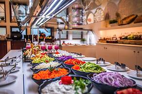 Acrotel Lily Ann Village