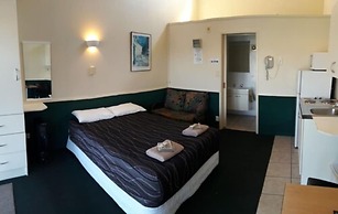 Auckland Northshore Motels & Holiday Park