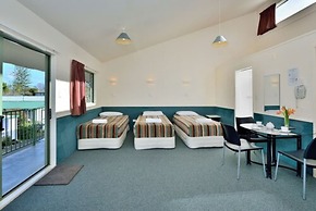 Auckland Northshore Motels & Holiday Park