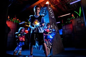 Big Splash Adventure Indoor Water Park & Resort