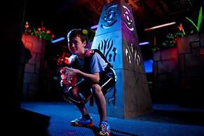 Big Splash Adventure Indoor Water Park & Resort
