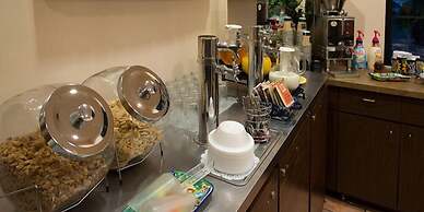 Gateway Studio Suites