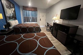 Super 8 by Wyndham Houston North I-45