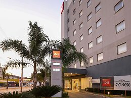ibis Montes Claros Shopping