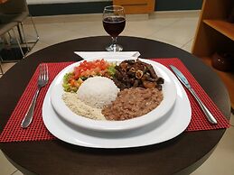 ibis Montes Claros Shopping