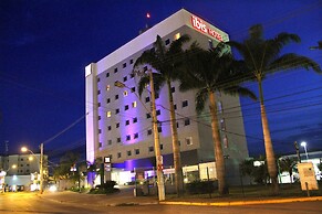 ibis Montes Claros Shopping