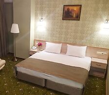 Park Hotel Nadezhda