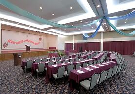 Bukit Merah Laketown Resort