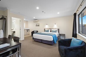 Aveda Motor Lodge