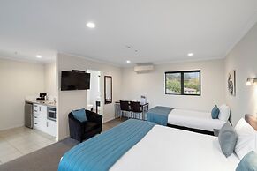 Aveda Motor Lodge
