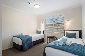 Aveda Motor Lodge
