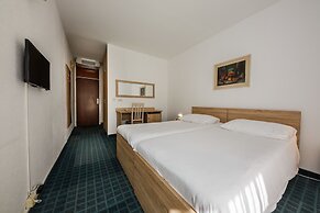 Hotel Medena Budget