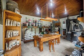 Munduk Moding Plantation Nature Resort