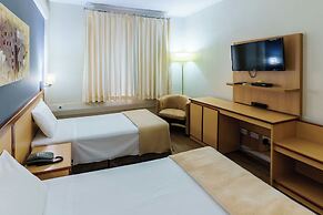 Hotel Augusta Boulevard