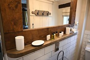 Holly Lodge Boutique B&B