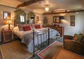 Holly Lodge Boutique B&B