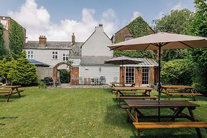 Hewitt's Restaurant & Rooms