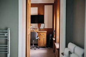 Hewitt's Restaurant & Rooms