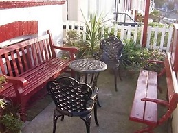 The Meltham Guesthouse