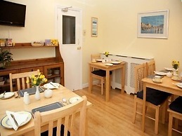 The Meltham Guesthouse