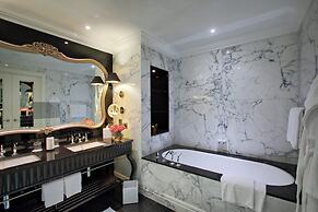 Four Seasons Hotel Baku