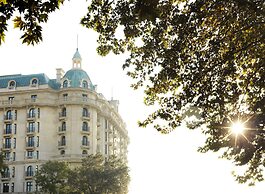 Four Seasons Hotel Baku