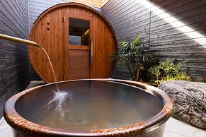 Hotel Garden Palace & Kansai Airport Spa