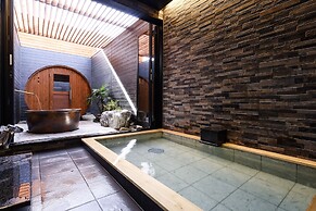Hotel Garden Palace & Kansai Airport Spa