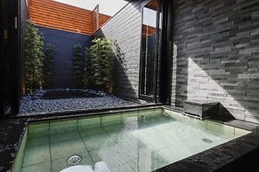 Hotel Garden Palace & Kansai Airport Spa