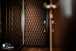 Hotel Topazz & Lamée