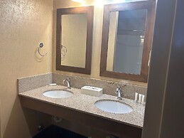 Camrose Resort & Casino