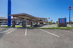 Motel 6 Anderson, CA - Redding Airport