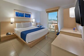 City Express by Marriott Manzanillo