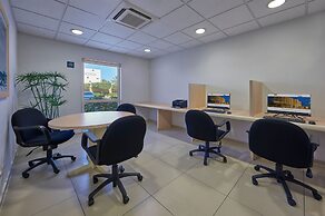 City Express by Marriott Manzanillo