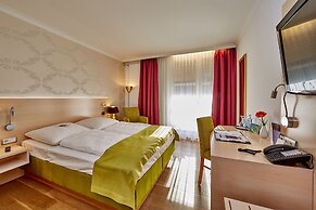 Hotel am Badersee