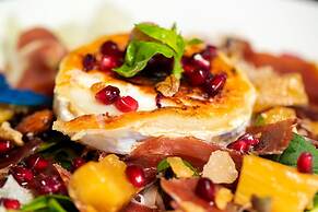 Euphoria Club Hotel & Resort