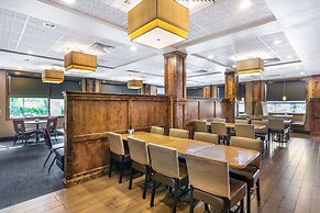 Best Western Premier Ivy Inn & Suites