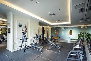 Hotel Indigo Shenzhen Overseas Chinese Town by IHG