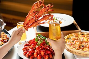 Hotel Indigo Shenzhen Overseas Chinese Town by IHG