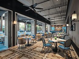 Hotel Indigo Shenzhen Overseas Chinese Town by IHG